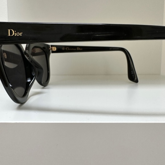Like new Dior Sunglasses - Picture 7 of 10